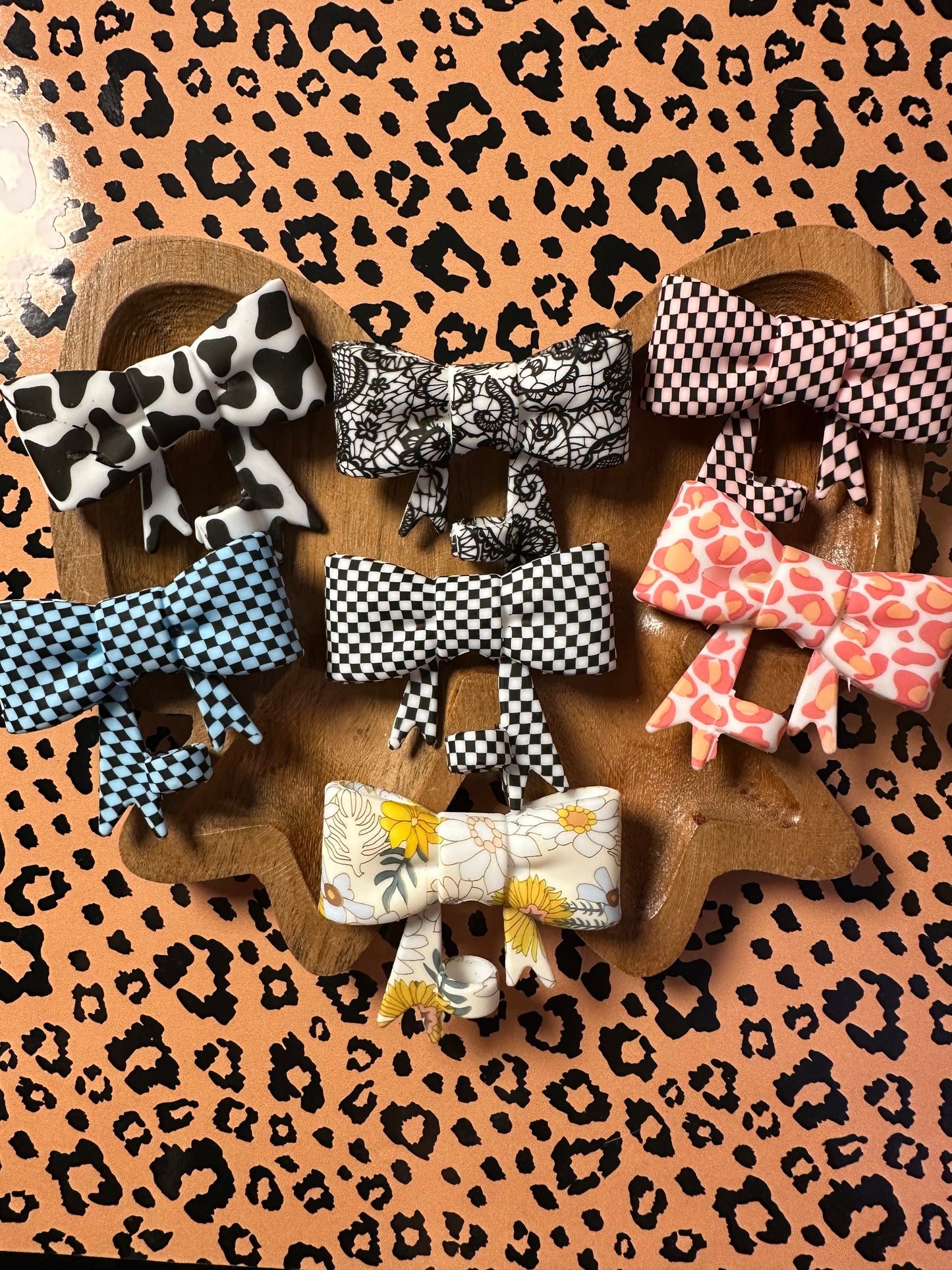 Large Bows